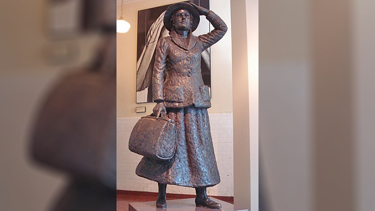 Statue of Annie Moore